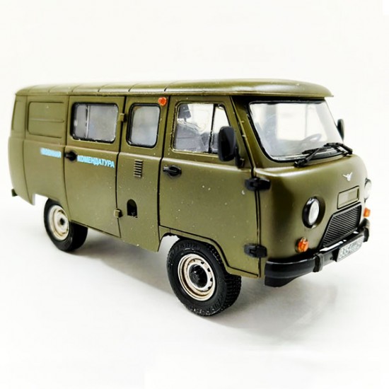 Zvezda UAZ-3909 Zvezda UAZ-3909