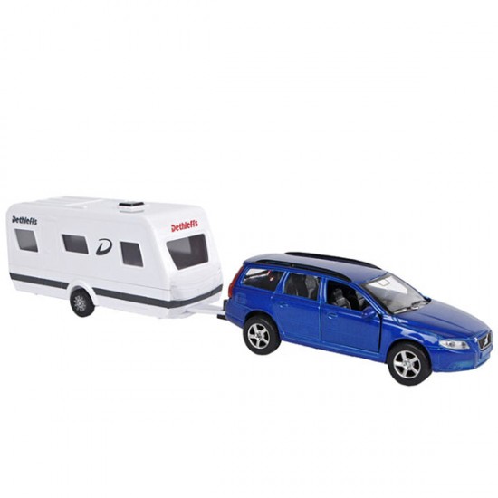 Volvo V70 Dethleffs lakókocsival